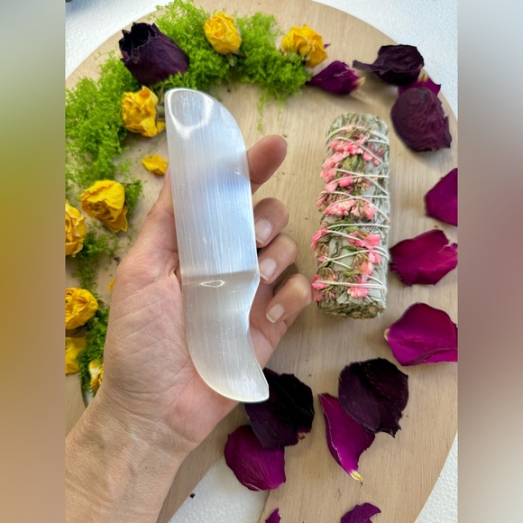 Selenite Dagger & White Sage  | Energy Clearing • Gentle Renewal - Picture 2 of 5